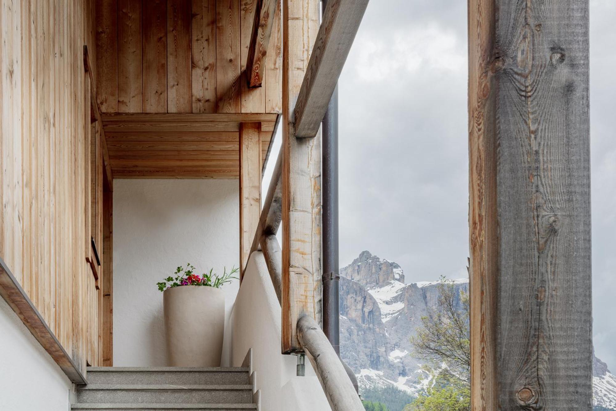 Chalet Ciasa Tino & Sara - Belaval Apartments กอร์วารา อิน บาเดีย ภายนอก รูปภาพ