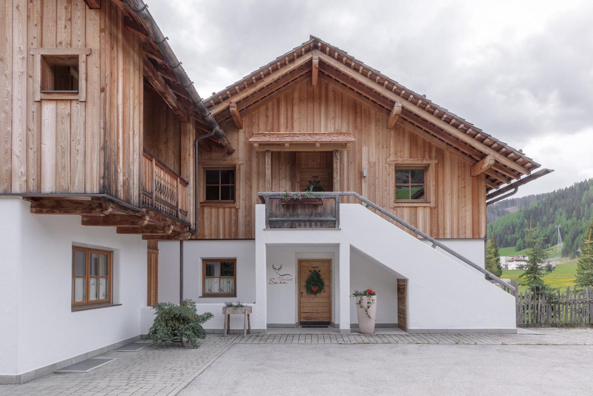 Chalet Ciasa Tino & Sara - Belaval Apartments กอร์วารา อิน บาเดีย ภายนอก รูปภาพ