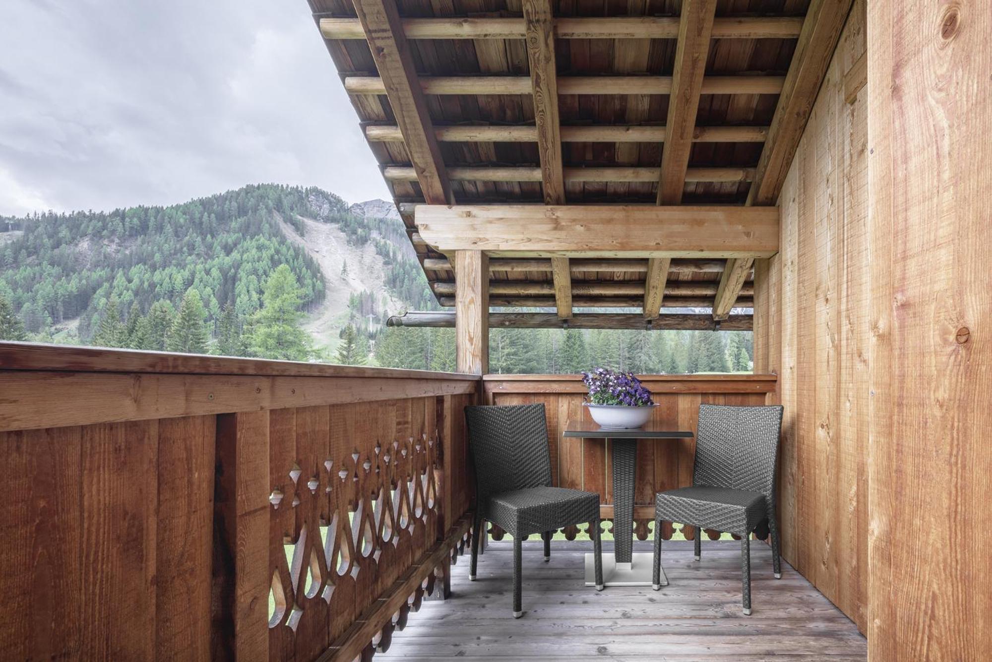 Chalet Ciasa Tino & Sara - Belaval Apartments กอร์วารา อิน บาเดีย ภายนอก รูปภาพ